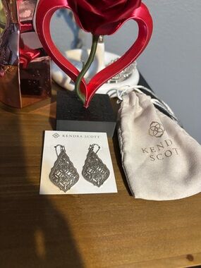 Kendra Scott Silver Filigree Teardrop Dangle Earrings